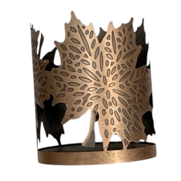 Leaves Candle Holder - Picture 2 of 2